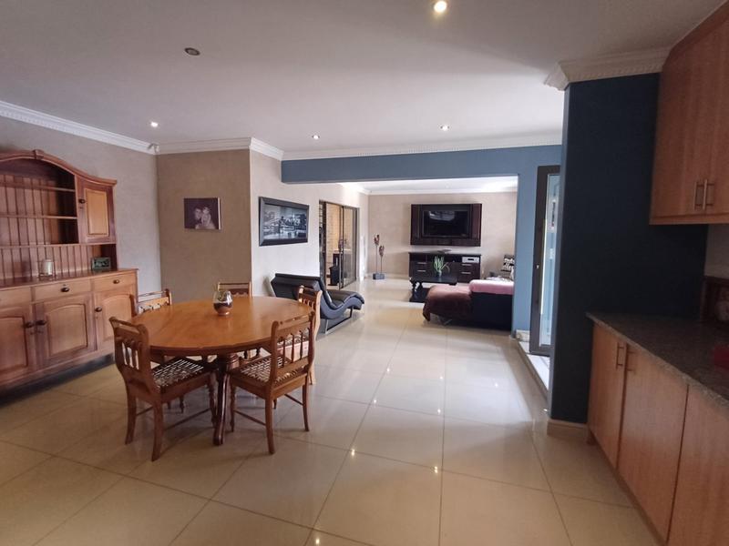 3 Bedroom Property for Sale in Gordons Bay Western Cape